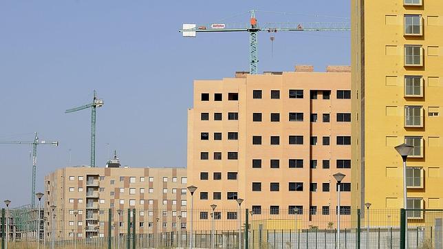 La construcción de viviendas se desploma en 2012 hasta su mínimo histórico