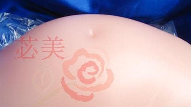 Las «tripitas» de silicona para fingir un embarazo causan furor en China