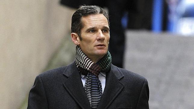 El abogado de Urdangarín dice que su cliente busca «permanentemente» empleo