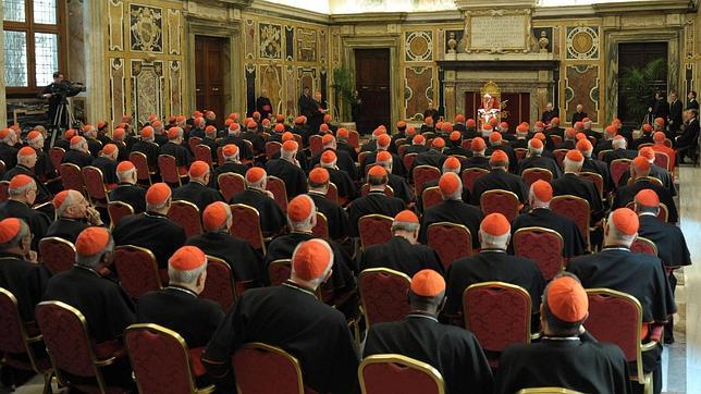 En busca de un Papa misionero, organizador y joven de espíritu