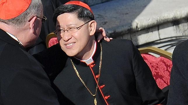 El arzobispo de Manila, Luis Antonio Tagle, en la última audiencia pública de Benedicto XVI