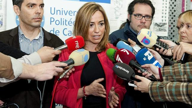Chacón usa el pacto roto PSOE-PSC para rehacer su liderazgo
