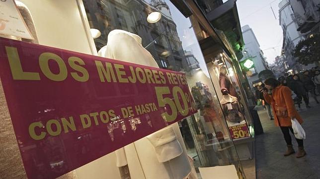 La facturación de los comercios en las rebajas de invierno cae un «histórico» 20%