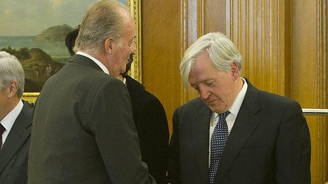 Anticorrupción pide que declaren el asesor legal de la Casa del Rey y González Pons