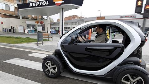 El coche eléctrico, cuatro veces más eficiente que el de gasolina, según EREN
