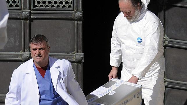 Comienzan en Palma las labores para la exhumación del cuerpo del financiero Juan March