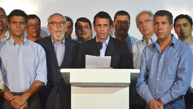 Capriles hará frente al fantasma de Chávez en las urnas