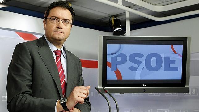 El PSOE local de León pide «por unanimidad» la dimisión de López