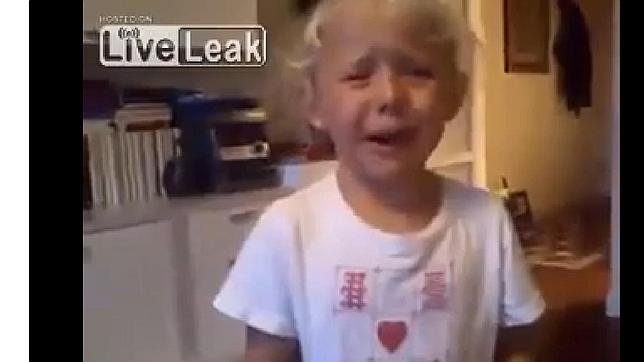 Llora desconsolada porque «su novio», Llorente, se va del Athletic