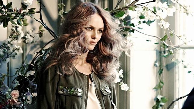 Vanessa Paradis se libera de Johnny Depp gracias a la moda y la música