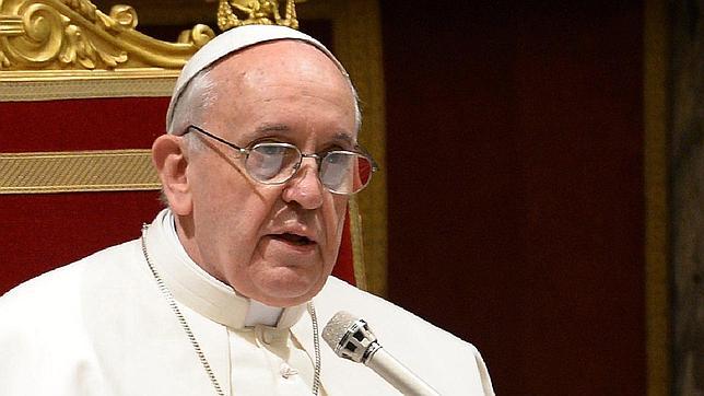 El Papa que hace de monaguillo