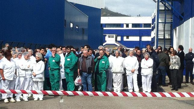 La plantilla de Pescanova cierra filas en torno a su presidente y piden «respeto»