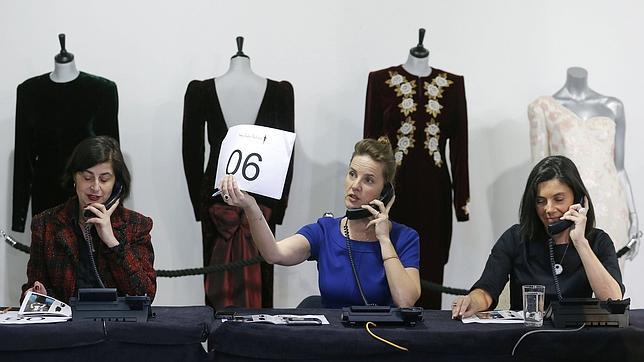Un millón de euros por diez vestidos de Diana de Gales