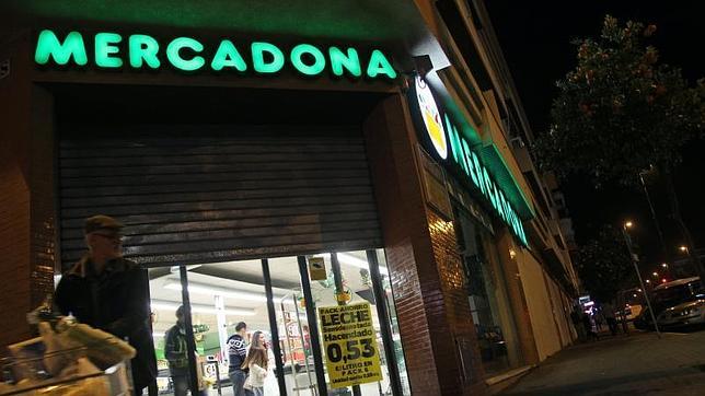 Mercadona y El Corte Inglés, las empresas españolas que mejor tratan a sus clientes