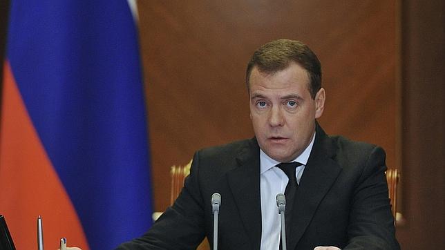 Medvedev amenaza con llevarse el dinero ruso en euros porque ya no se fía de la UE