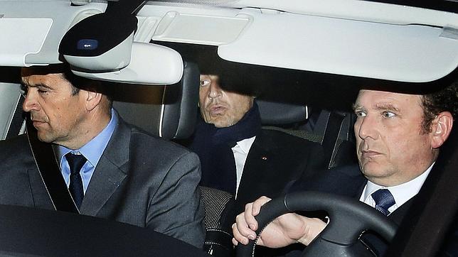Sarkozy, imputado por abuso de confianza en caso de la octogenaria Bettencourt