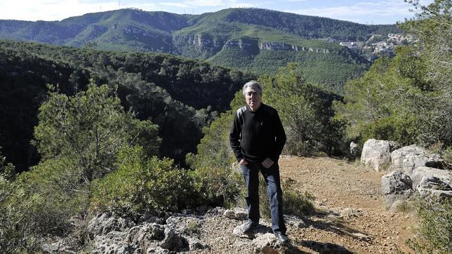 Jordi Sierra, escritor, elige Vallirana: «Mi sueño era tener una casa en la montaña»