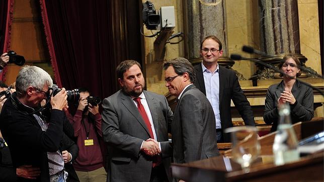 Junqueras, dispuesto a entrar en la Generalitat si Mas fija fecha para consulta