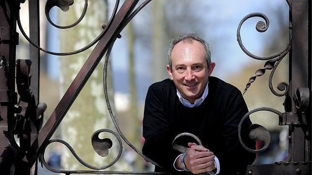 El oncólogo de Steve Jobs: «Los que fumen, que paguen una tasa más alta de seguro»