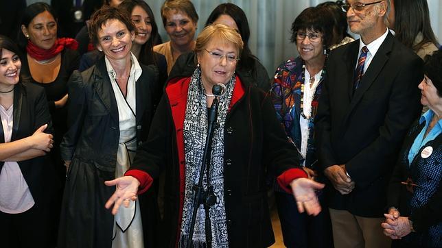Bachelet anuncia su candidatura a las elecciones presidenciales de Chile