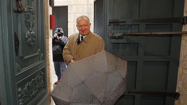 Montero tiende la mano a una directiva de consenso pero no cede la presidencia