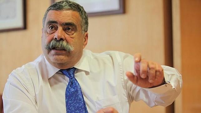 «A mí me gusta compararme con Rotterdam, ese sí es un puerto potente»