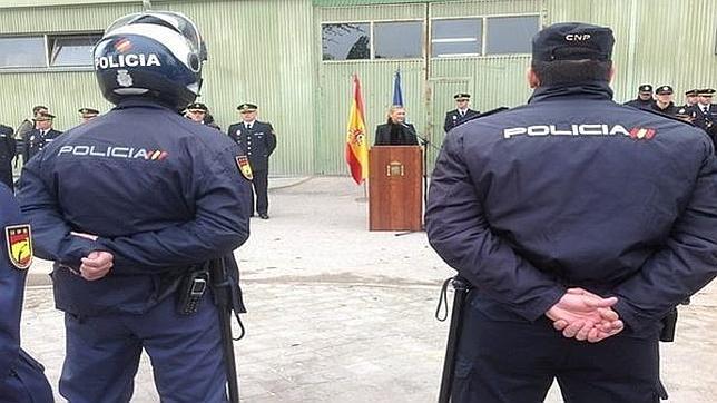 El SUP denuncia cascos viejos y con moho para la unidad «Bronce» de la Policía