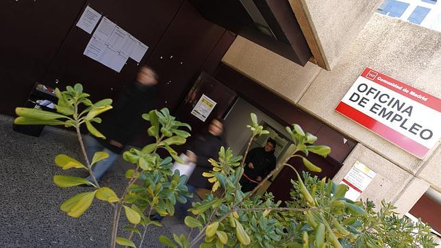 El desempleo en la eurozona se mantuvo estable en el 12% en febrero