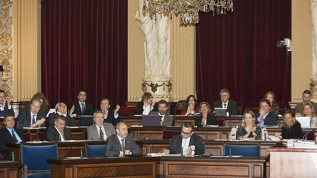 El Parlamento balear pedirá la devolución del dinero presuntamente malversado por Urdangarín