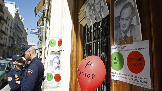 Rajoy condena el acoso al PP: «La mayoría no puede ser coaccionada por la minoría»