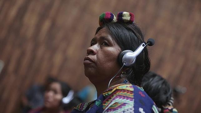 Indígenas que fueron violadas testifican en el juicio por genocidio en Guatemala
