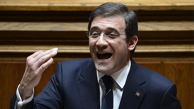 La oposición intenta desestabilizar el Gobierno de Passos Coelho en Portugal