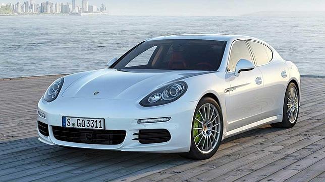 Porsche pone al día el Panamera