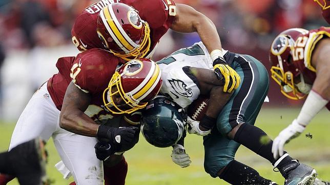 La enfermedad invisible que magulla el cerebro de los jugadores amenaza a la NFL