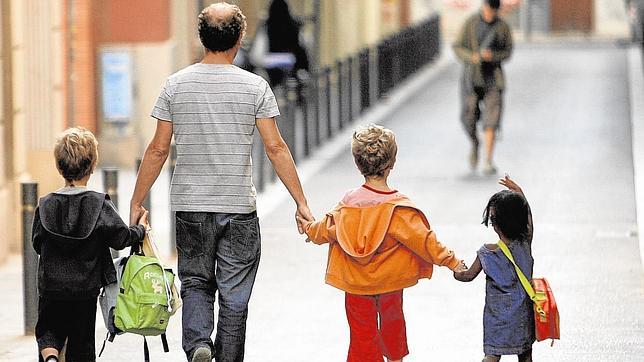 El Gobierno elevará de 14 a 16 años la edad legal para contraer matrimonio