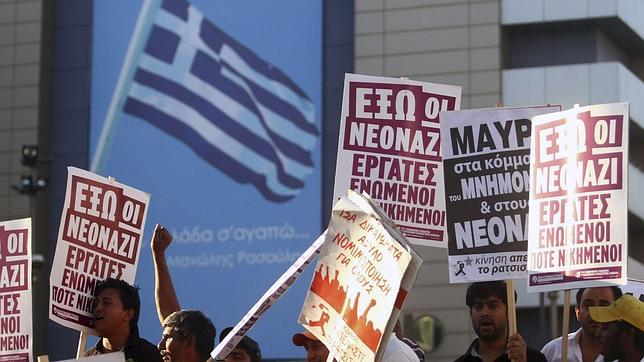 Más de 2.000 inmigrantes continúan en huelga de hambre en Grecia