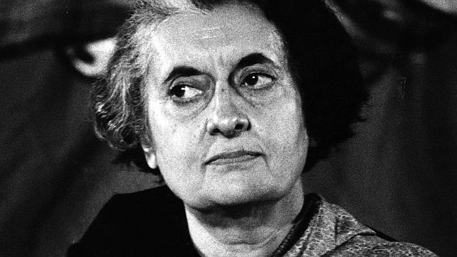 Fue asesinada por sus propios guardaspaldas en