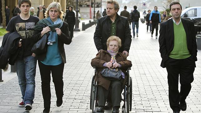 Bildu amordaza a la primera víctima del terrorismo