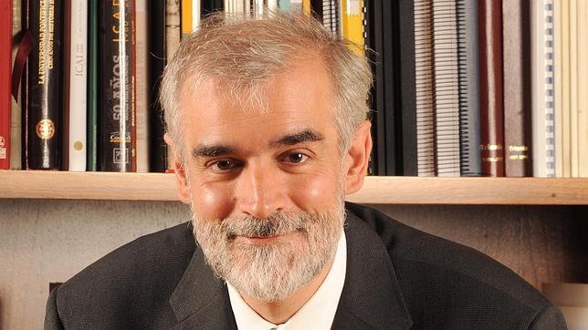 Vaticano premia con 25 mil euros una obra del rector de Comillas