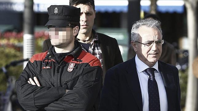 Miguel Sanz declara durante tres horas y media por las dietas de Caja Navarra