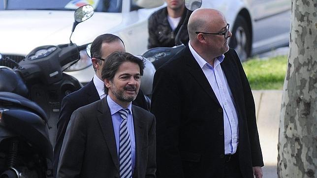 Oriol Pujol justifica en el interés público sus gestiones sobre las ITV