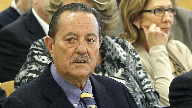 ¿Por qué llaman «Cachuli» a Julián Muñoz?