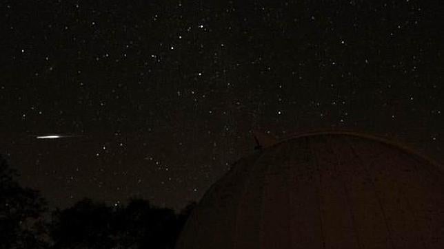 Meteoro fotografiado desde el Observatorio de Almadén de la Plata (Sevilla)