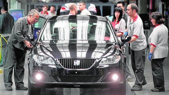 Seat, la marca que puso a los españoles sobre ruedas