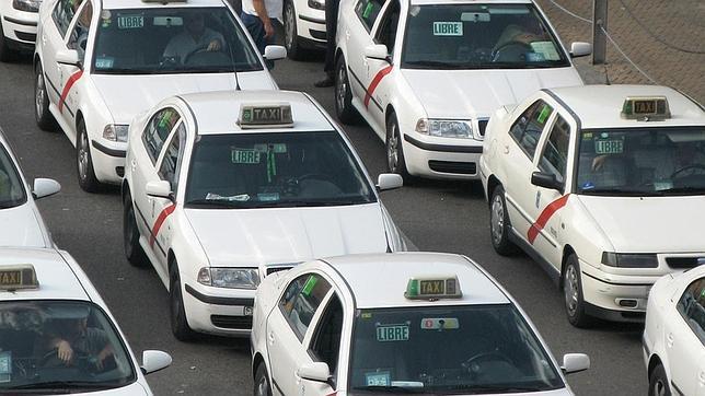 En España hay un coche con chófer por cada 30 taxis