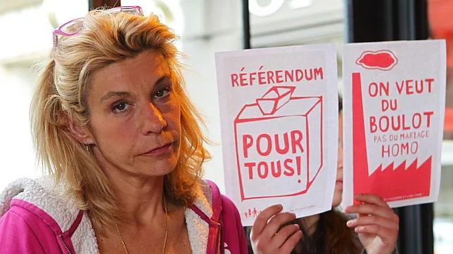 Frigide Barjot, la abanderada de los contrarios al matrimonio gay en Francia