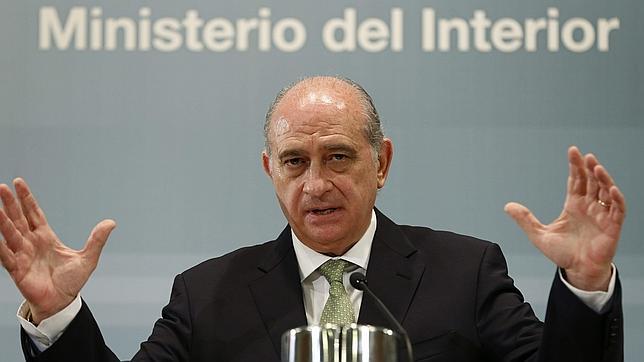 Fernández Díaz dice que «el aborto tiene algo que ver» con ETA, «pero no demasiado»