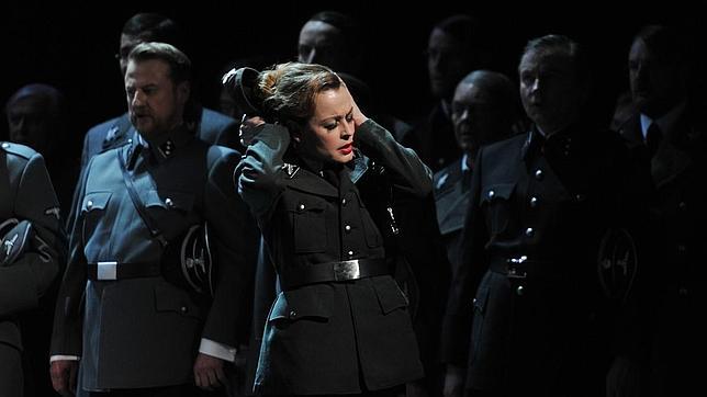 Cancelan el montaje de un «Tannhäuser» por mostrar crudas escenas del holocausto