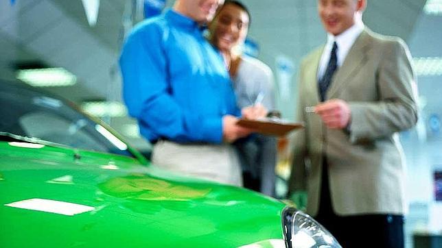 Misma disposición para comprar coche