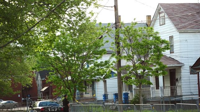 El calvario de Grimilda, la mujer de Ariel Castro: metida en cartones y apaleada